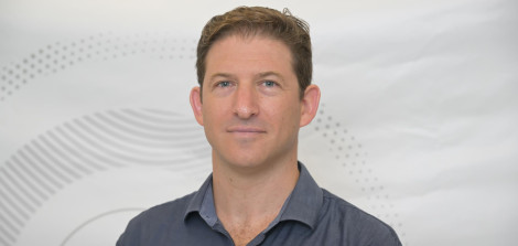 Dr. Jonathan schnytzer